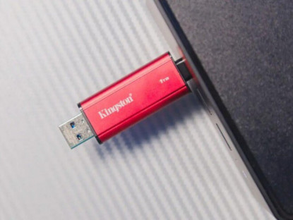 Công nghệ - Kingston công bố ổ SSD không dây đầu tiên, dung lượng tới 2TB