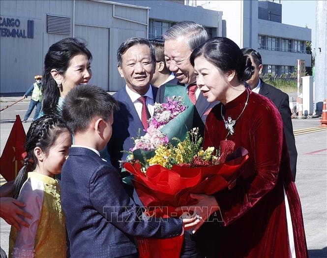 Lễ đón trọng thể Tổng Bí thư Tô Lâm và Phu nhân tại Thủ đô Viêng Chăn (Lào) - 2