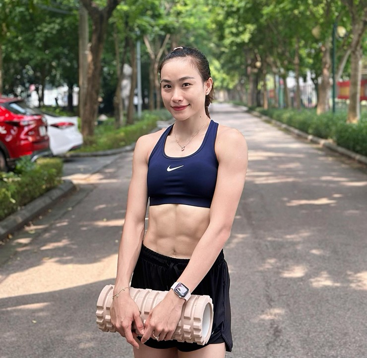 Hot girl điền kinh Mỹ Tiên khoe cơ bụng cuồn cuộn, xứng danh "nữ hoàng tốc độ" - 2