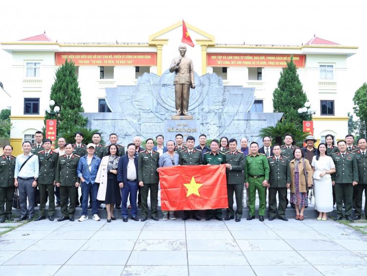 Dấu chân lặng thầm – Khúc ca tôn vinh người chiến sĩ tham mưu công an nhân dân