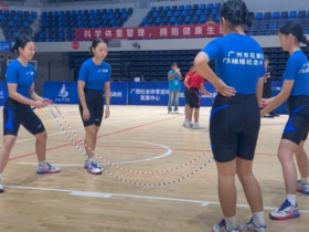 4 thiếu nữ Trung Quốc nhảy dây như 