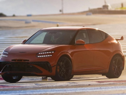 Giao thông - Lộ diện SUV điện hiệu suất cao Genesis GV60 Magma