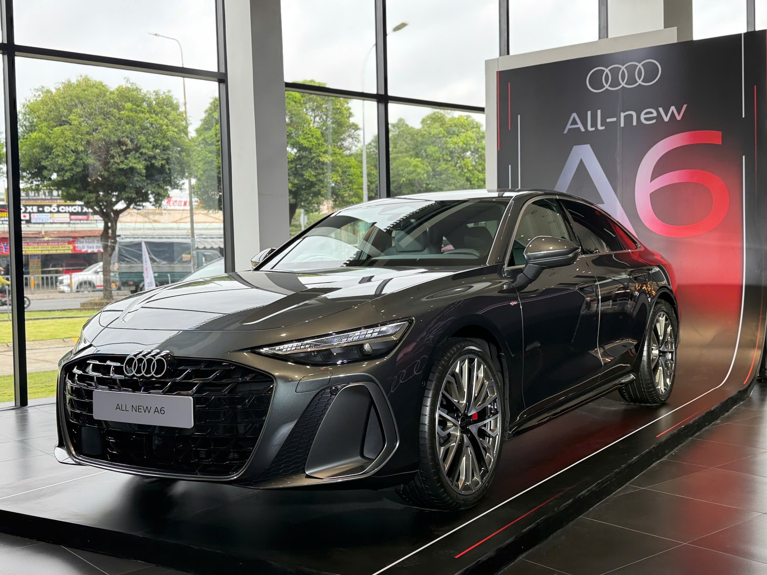 Audi A6 thế hệ mới tại Việt Nam có giá từ 2,799 tỷ đồng - 2