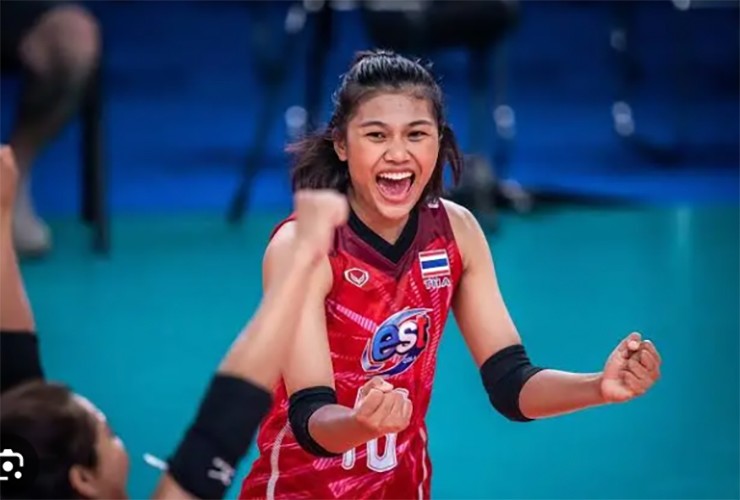 Thanh Thúy xuất hiện với giao diện mới, hot girl bóng chuyền xin nghỉ trước SEA Games - 3