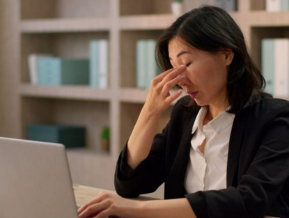 Thông tin doanh nghiệp - Mắt mỏi và nhìn mờ khi dùng máy tính: Dấu hiệu cảnh báo dân văn phòng không thể làm ngơ