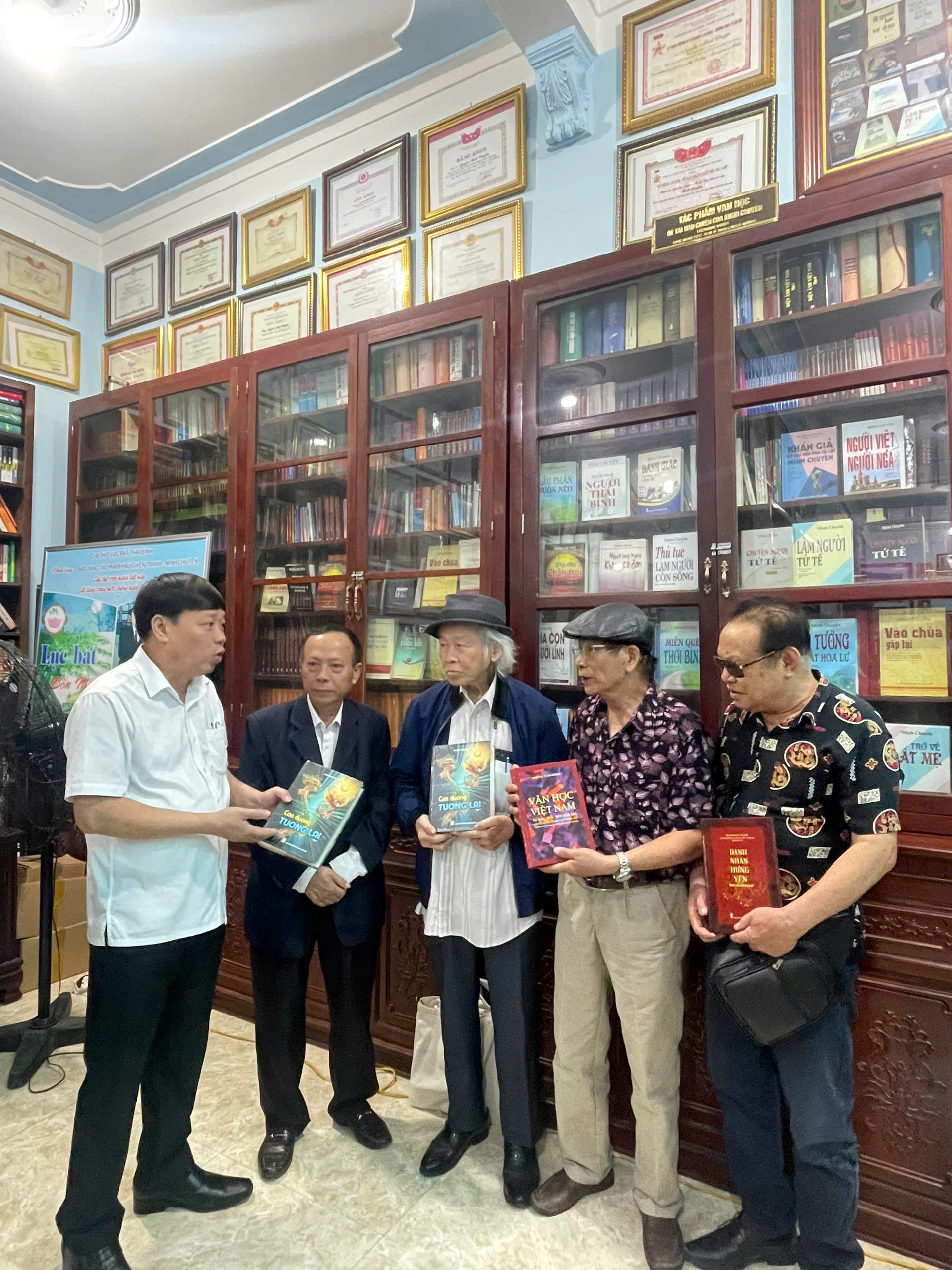 Trưng Nữ Vương - Từ lịch sử đến thơ ca - 2