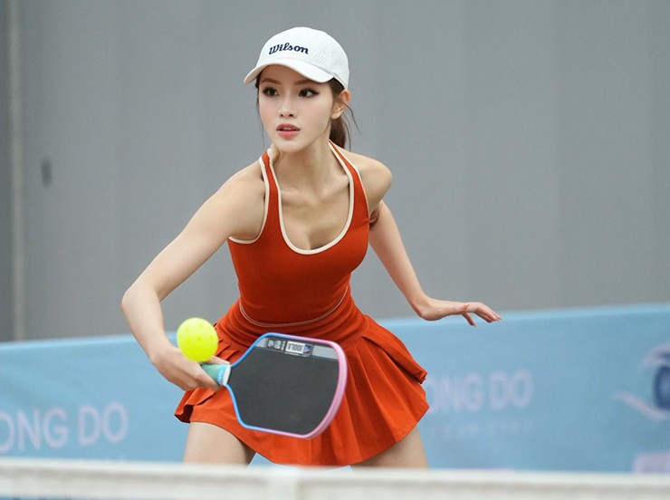 Hoa hậu Ngọc Quỳnh lần đầu vô địch pickleball, Sophia Phương Anh giành giải Hoa khôi - 2