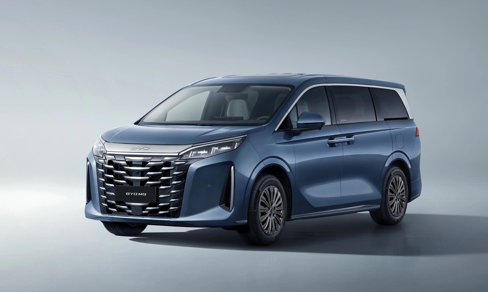 Nên chọn MPV nào trong tầm giá dưới 2,5 tỷ đồng? - 1