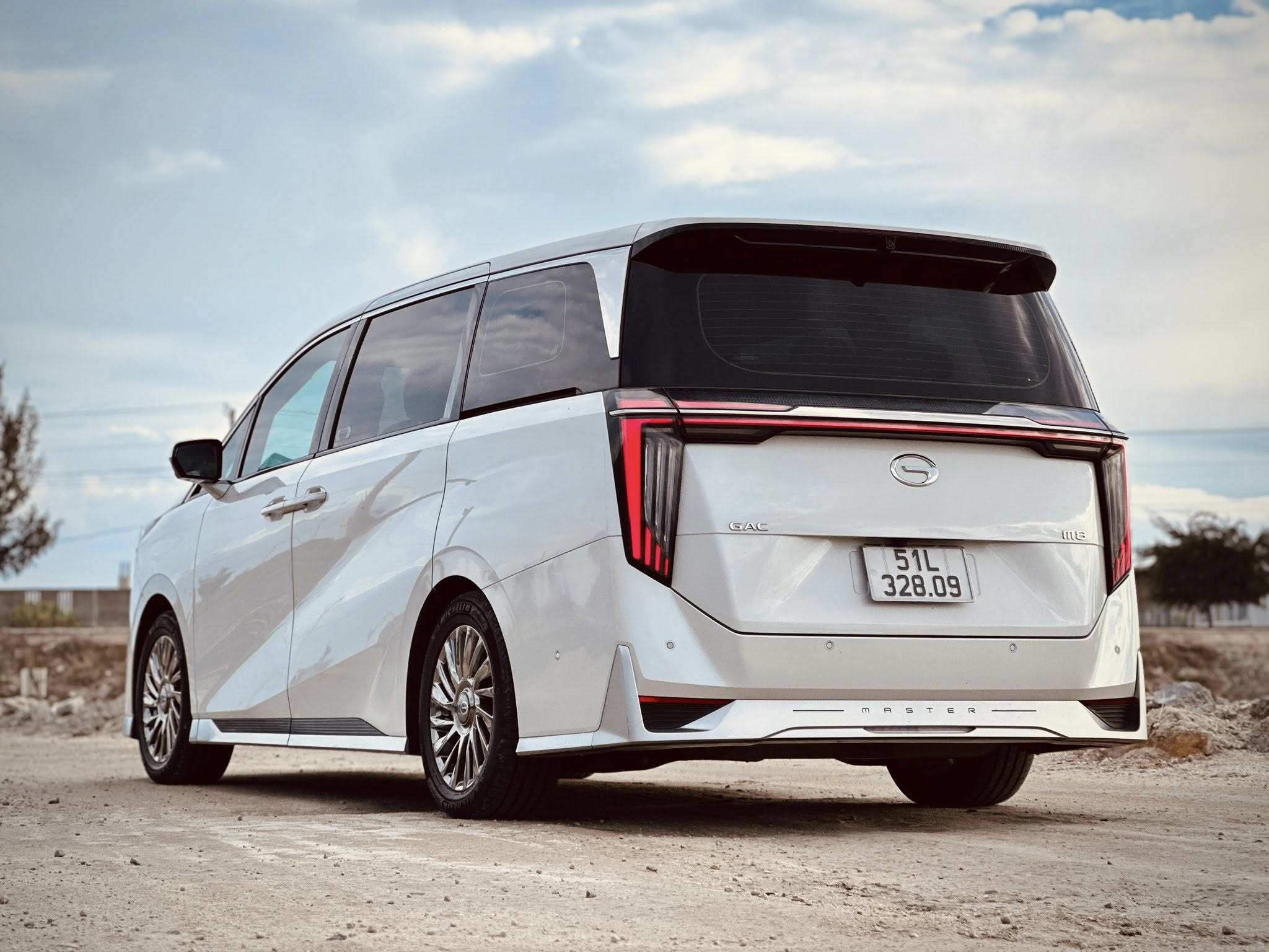 Nên chọn MPV nào trong tầm giá dưới 2,5 tỷ đồng? - 11