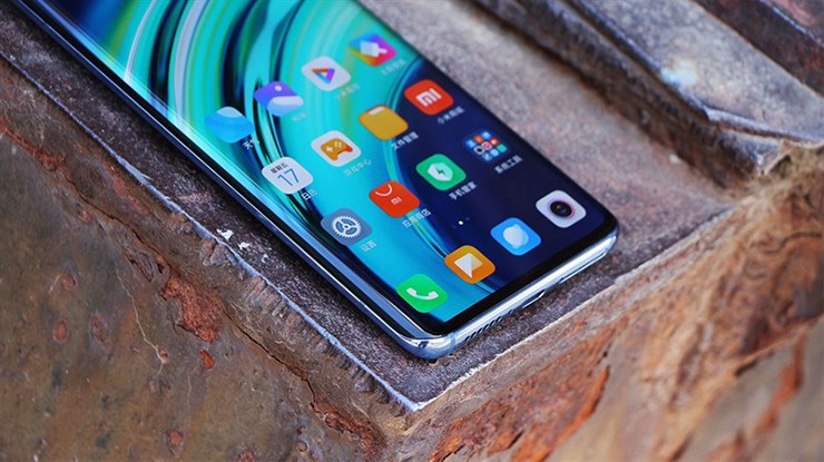 Xiaomi chơi lớn khiến cả người dùng iPhone cũng thèm muốn - 1