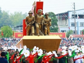 Thế nước và lòng dân trong giai đoạn phát triển mới của đất nước - Thế nước hiện nay: Những nền tảng vững chắc và thời cơ mới