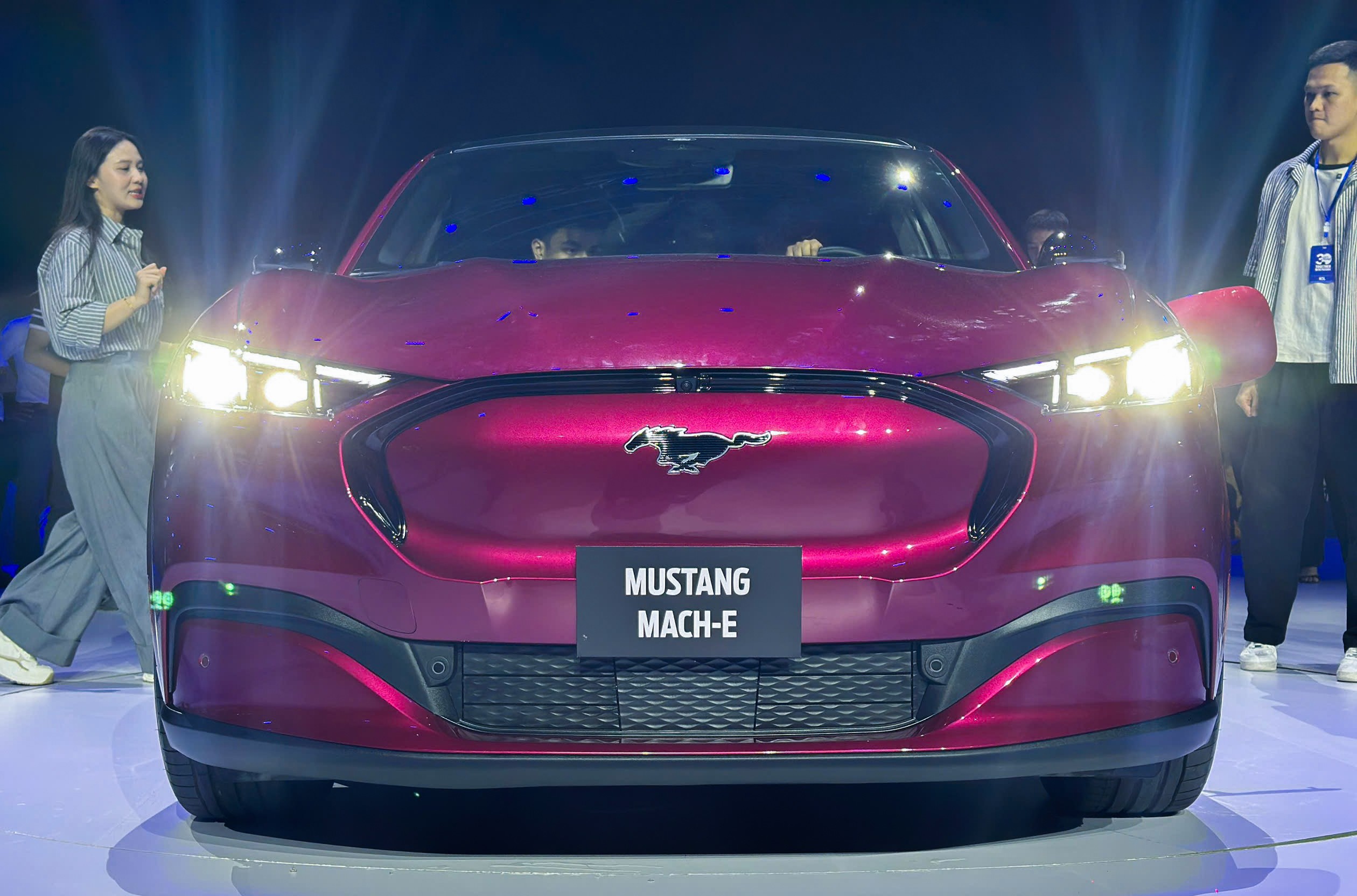 Ford Mustang Mach E bị triệu hồi tại việt Nam vì lỗi phần mềm - 2