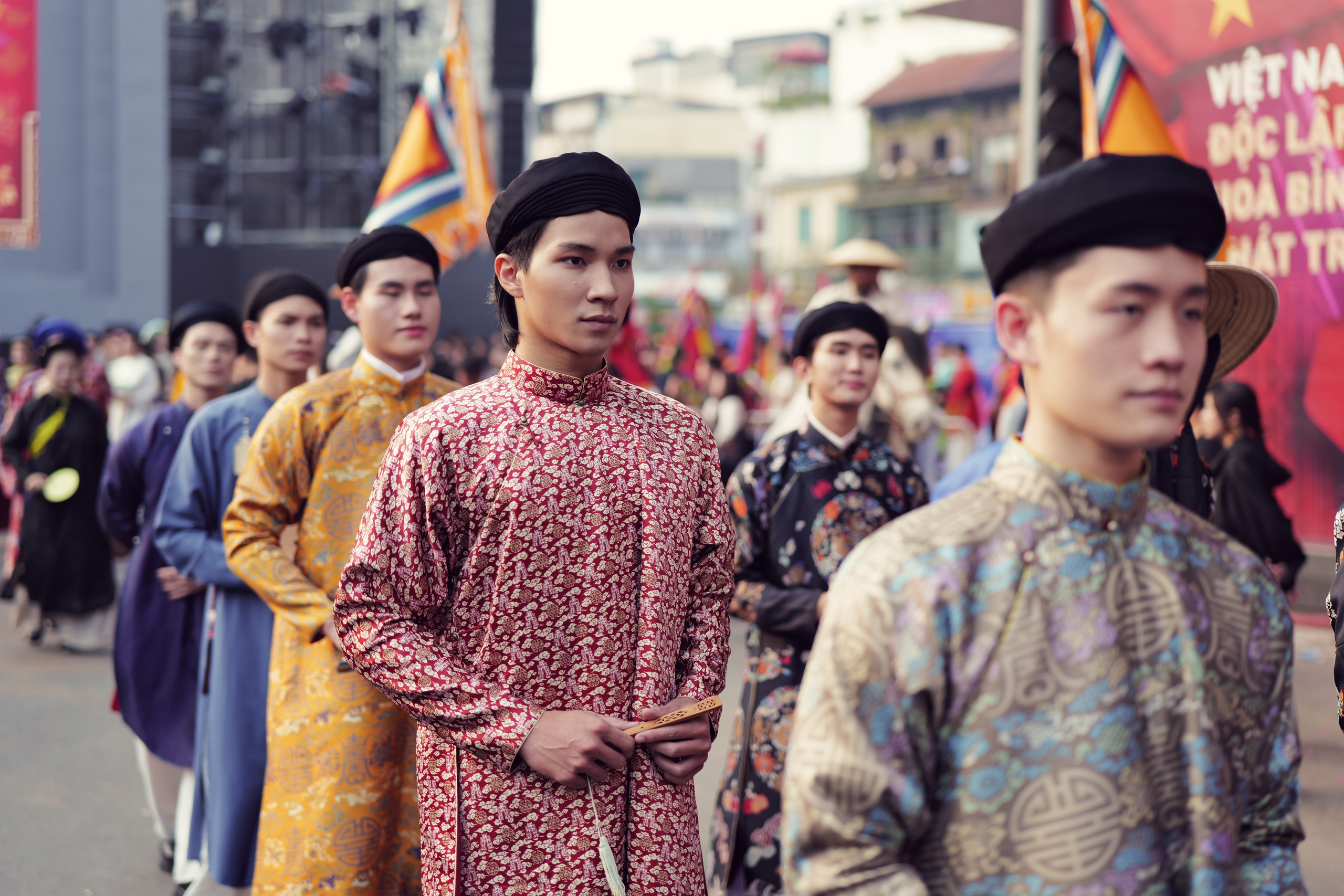 Rực rỡ đoàn rước Việt phục “Bách Hoa Hỷ Sự” tại không gian phố đi bộ Hồ Hoàn Kiếm - 7