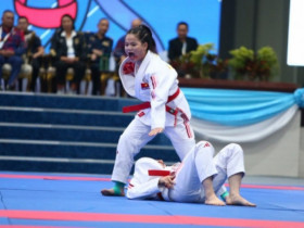 2 nữ võ sĩ giật huy chương SEA Games đầu tiên cho Việt Nam nhờ hóa thành...ma