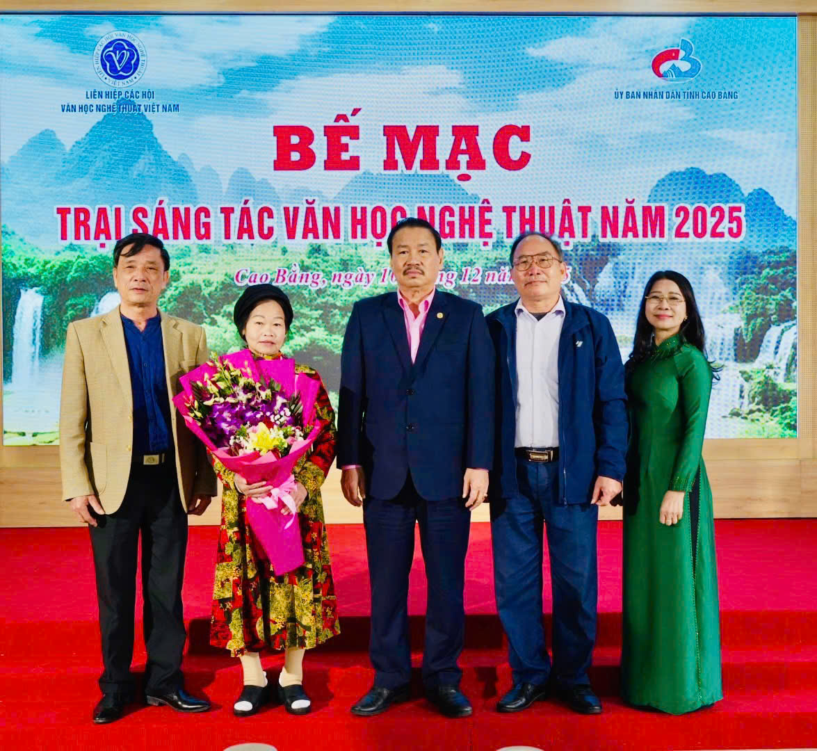 65 tác phẩm ra đời từ Trại sáng tác Văn học nghệ thuật Cao Bằng năm 2025 - 6