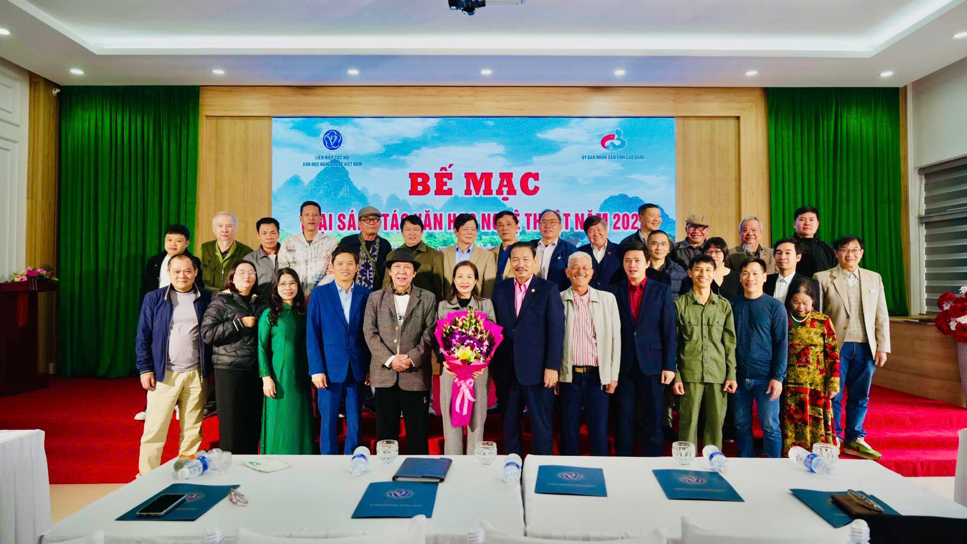 65 tác phẩm ra đời từ Trại sáng tác Văn học nghệ thuật Cao Bằng năm 2025 - 4