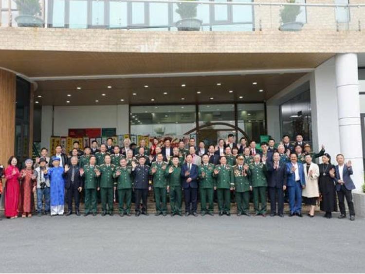 Cuộc gặp gỡ đặc biệt tại KCN Nam Cầu Kiền nhân 81 năm Ngày thành lập Quân đội Nhân dân Việt Nam