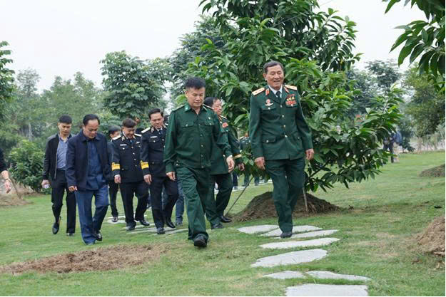 Cuộc gặp gỡ đặc biệt tại KCN Nam Cầu Kiền nhân 81 năm Ngày thành lập Quân đội Nhân dân Việt Nam - 2