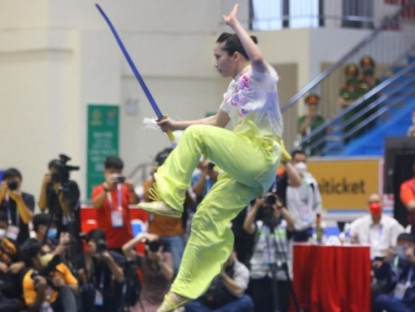 Thể thao - Hot girl Wushu Dương Thúy Vi săn HCV SEA Games 33, chủ nhà chơi khó ra sao?