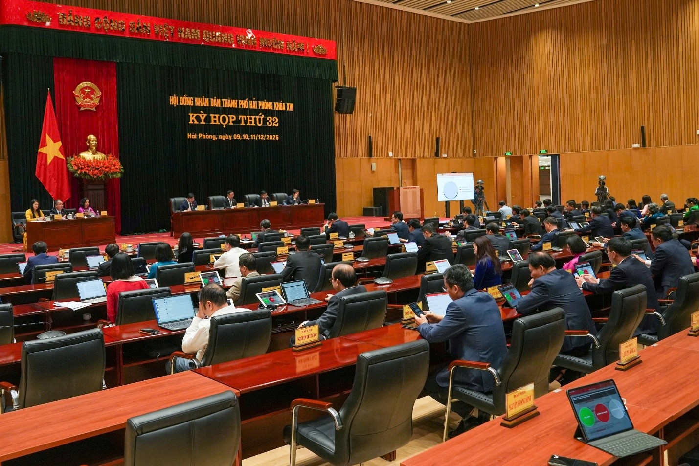 Hải Phòng: Luôn là thành phố tăng trưởng và phát triển kinh tế đứng thứ 3 cả nước chỉ sau Hà Nội và thành phố Hồ Chí Minh - 2