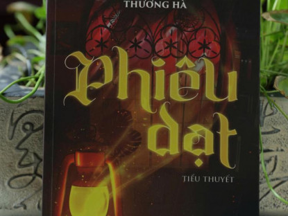 Văn thơ - “Phiêu dạt”: Mổ xẻ những vết thương sâu sắc của lịch sử nhân loại