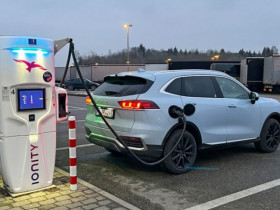 ADAC chứng minh bức xạ điện tử trên xe điện an toàn