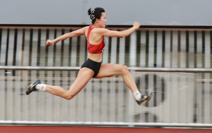 Quả cảm người đẹp Ngọc Hà dính chấn thương vẫn giật huy chương nhảy xa SEA Games - 2