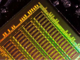 Chip quang học nhỏ hơn sợi tóc gấp 100 lần, xài ít điện năng nhưng mạnh mẽ phi thường