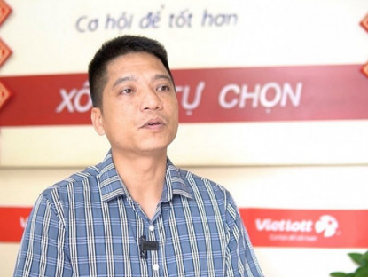 Thông tin doanh nghiệp - Điểm bán vé số Vietlott đắc địa ở Ninh Bình: “Khách coi đây như nơi thư giãn”