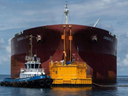 Kinh tế - Giá dầu mỏ lao dốc về đáy hai tháng: Nỗi lo dư cung phủ bóng thị trường