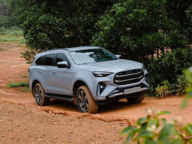 10 mẫu ô tô bán chậm nhất thị trường Việt Nam tháng 11/2025