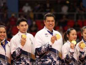 HLV và đội trưởng Thái Lan khen bóng chuyền nữ Việt Nam 