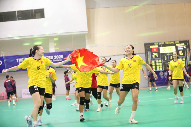 Việt Nam kịch chiến Thái Lan 12 chung kết 17/12: Đỉnh cao Muay, nghẹt thở cử tạ - 3