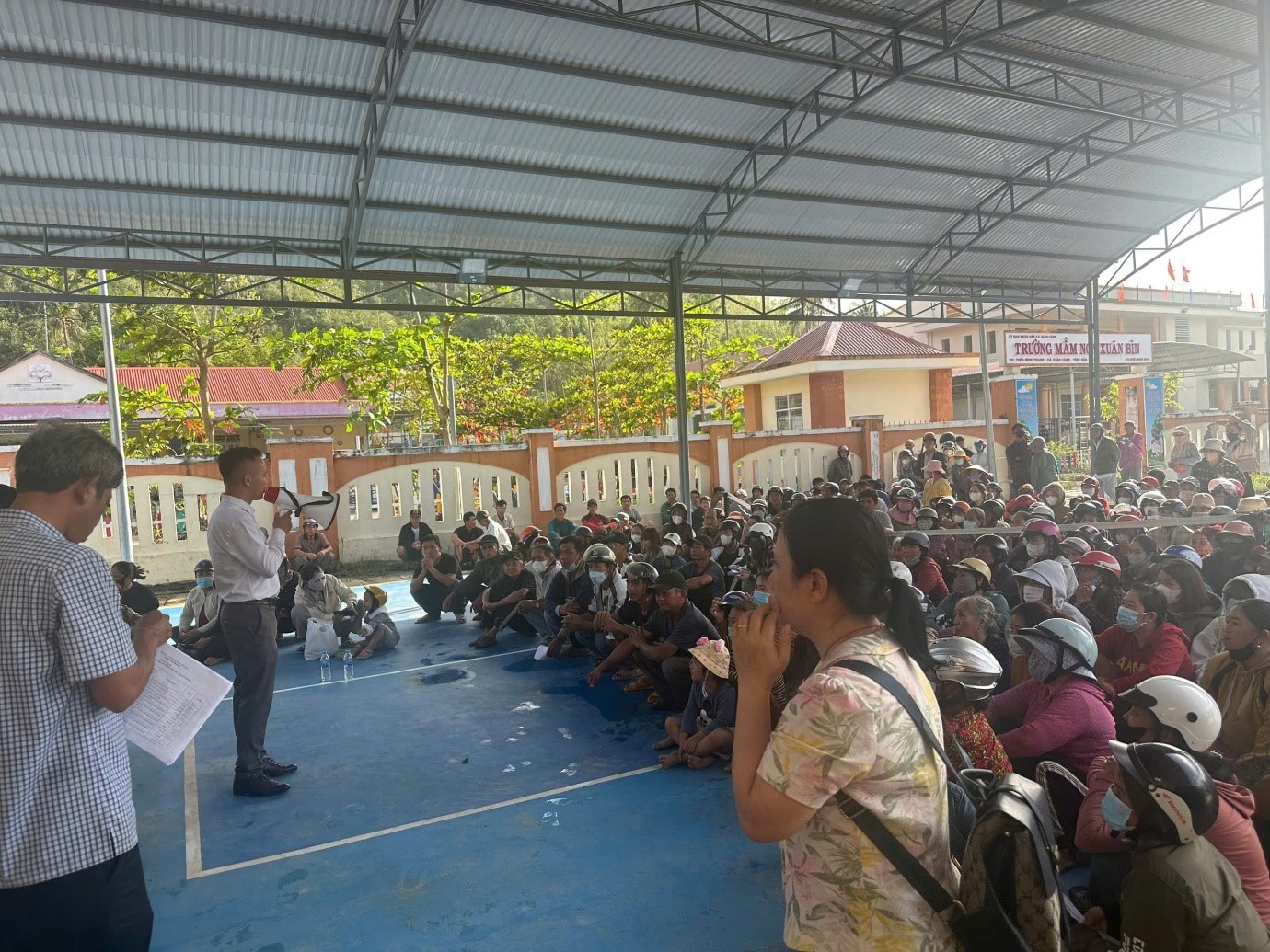 Apec Group khởi xướng xây dựng "Trường học hạnh phúc" cho trẻ em mồ côi cha mẹ do mưa lũ, thiên tai - 4