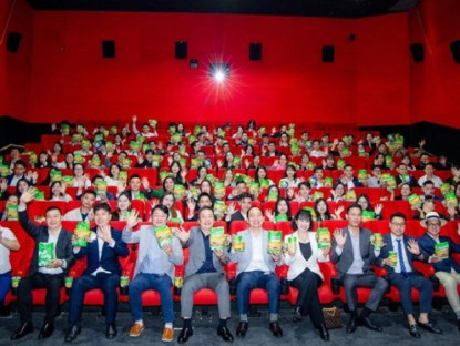 Thông tin doanh nghiệp - BĐS cuối năm 2025 sôi động, doanh nghiệp “chơi trội” khi đào tạo dự án tại rạp chiếu phim như một buổi “công chiếu” phim