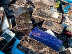 T1 Phone vẫn bặt vô âm tín, công ty nhà Trump bán điện thoại tân trang với giá trên trời