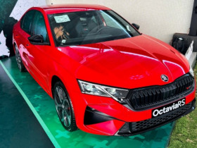 Chi tiết mẫu xe hiệu suất cao Skoda Octavia RS đầu tiên tại Việt Nam
