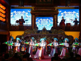 Bàn giải pháp phát triển công nghiệp văn hóa gắn với du lịch