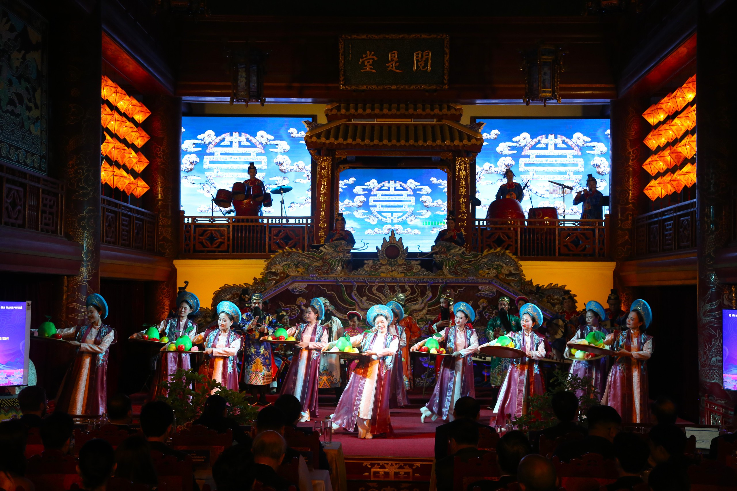 Bàn giải pháp phát triển công nghiệp văn hóa gắn với du lịch - 2