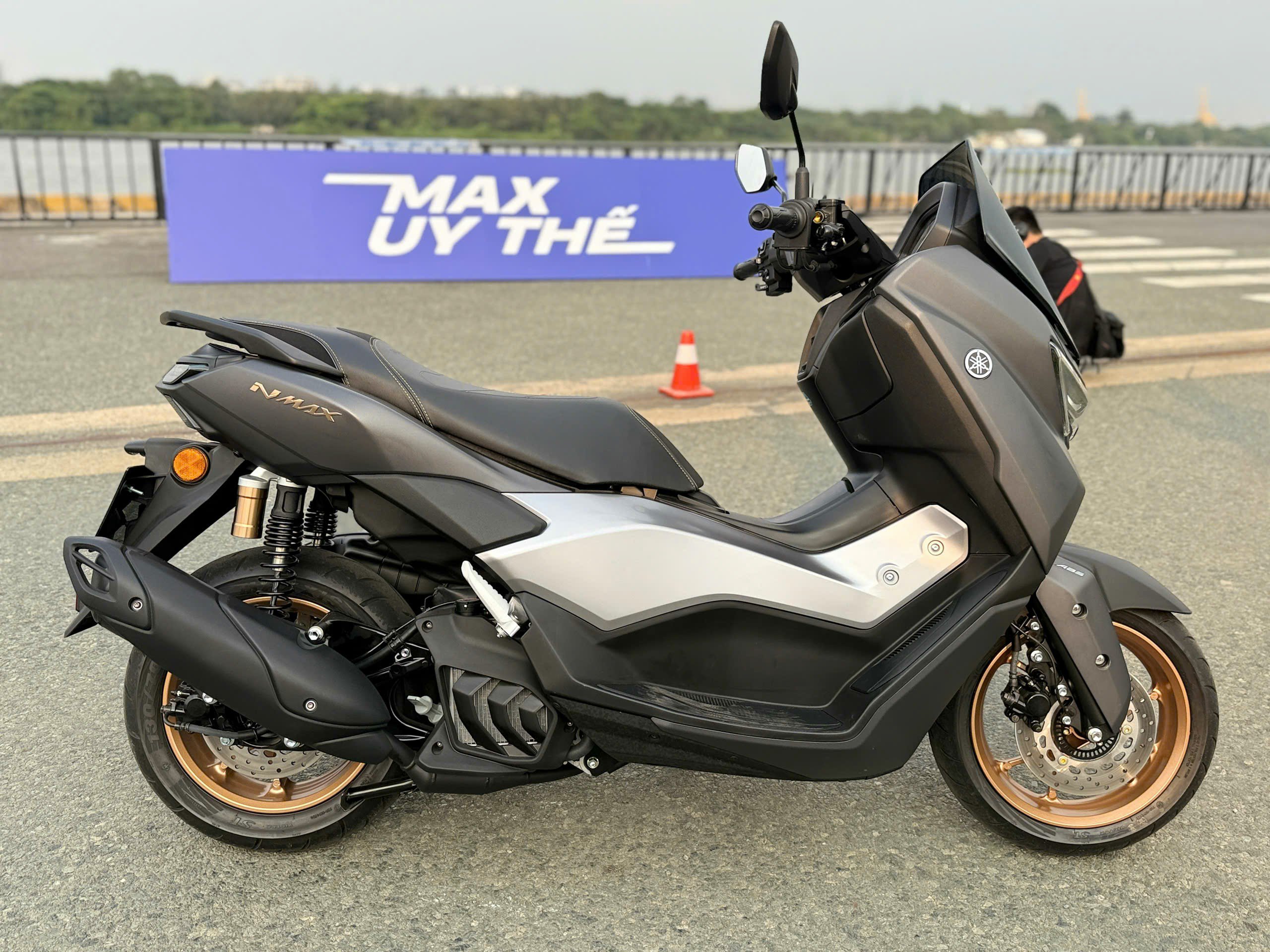 Yamaha NMax mới có giá 69 triệu đồng - 8