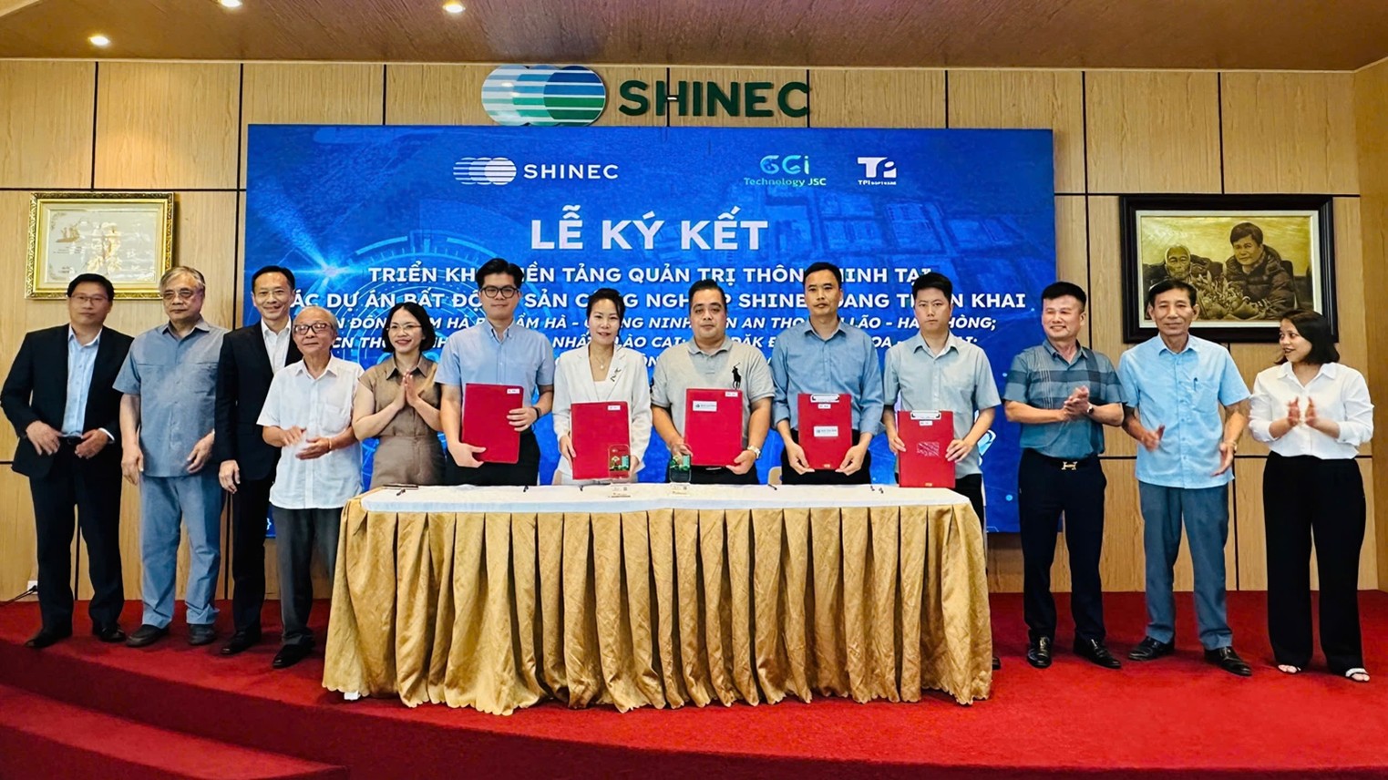 Shinec được vinh danh trong TOP 10 Doanh nghiệp thực thi ESG toàn diện nổi bật tại giải thưởng Vietnam ESG Awards 2025 - 6
