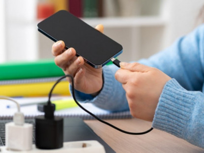 Công nghệ - Liệu có thể yên tâm dùng sạc USB-C laptop cho smartphone?