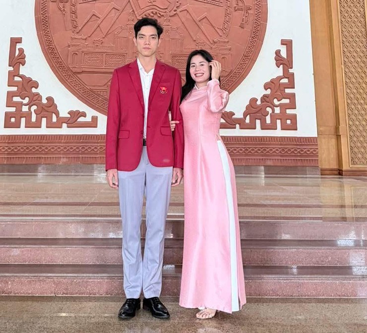 Hot girl bóng chuyền Phạm Thị Hiền lên xe hoa, Bích Tuyền gây chú ý khi tái xuất - 2