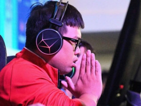 Nhà vô địch SEA Games 33 ngày đi làm, tan ca chạy shipper đến gần nửa đêm