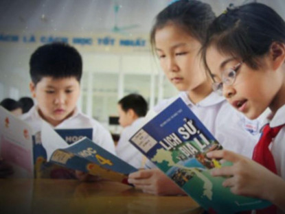 Bạn đọc - Đưa con đi học và nói chuyện về môn lịch sử