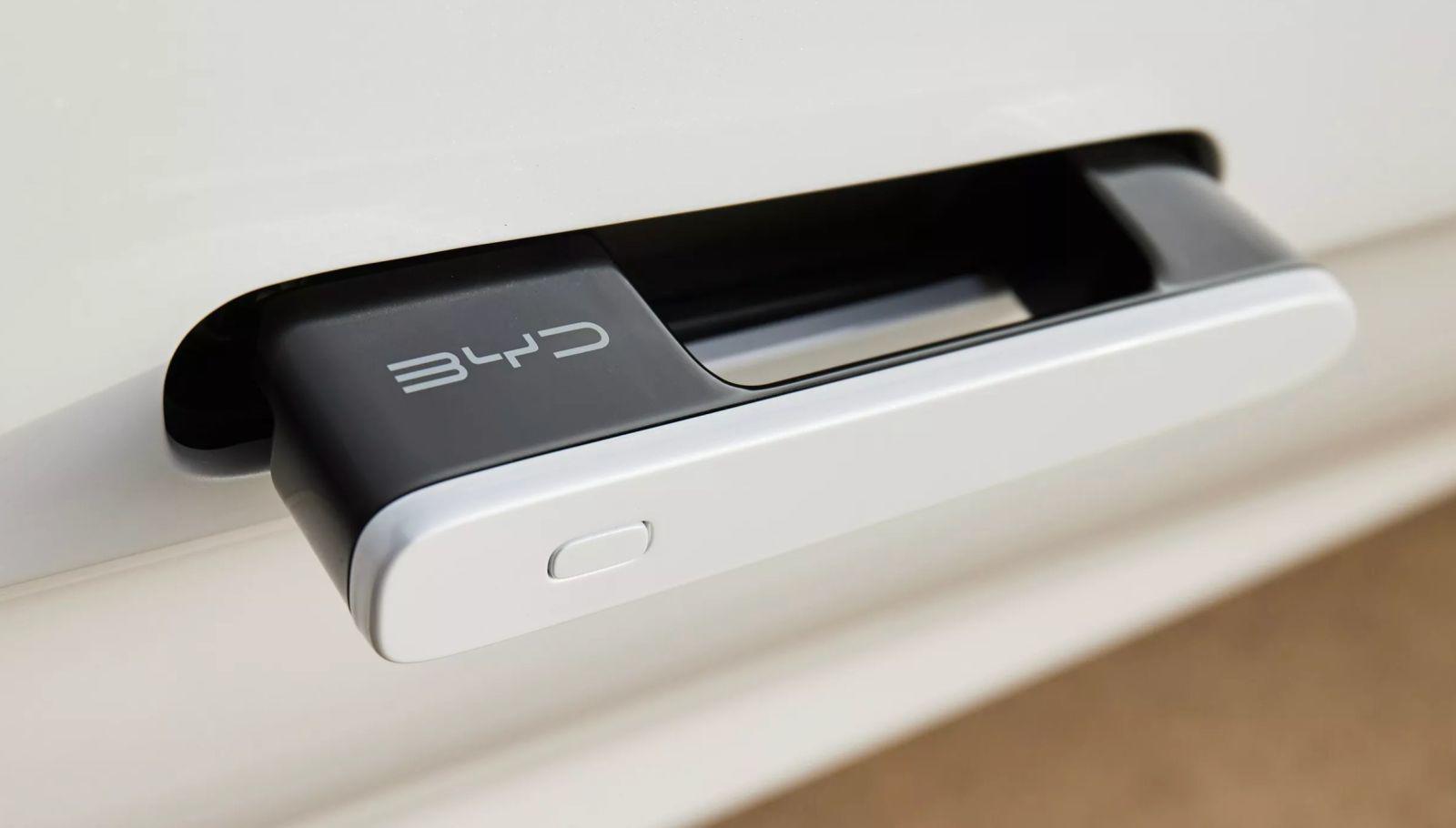 Tay năm sửa ẩn phải thêm các chi tiết cơ khí để đạt chuẩn an toàn mới - 2