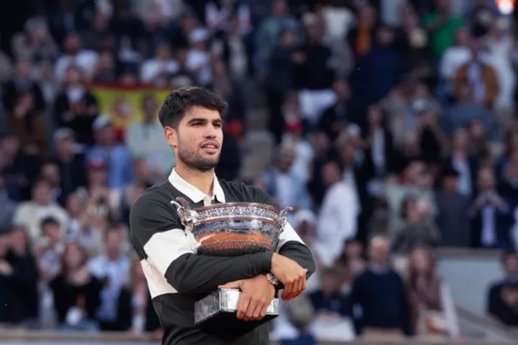 5 khoảnh khắc rung chuyển tennis 2025: Alcaraz - Sinner thống trị, chuyện "cổ tích" Valentin - 2