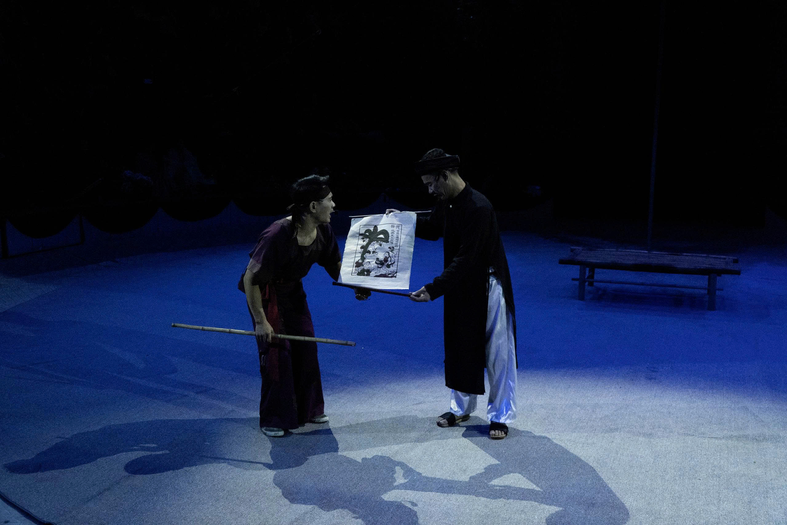 “Đánh thức” di sản tranh dân gian Đông Hồ trên sân khấu xiếc - 6