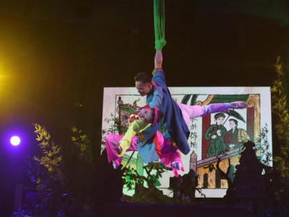 Tin Tức - “Đánh thức” di sản tranh dân gian Đông Hồ trên sân khấu xiếc