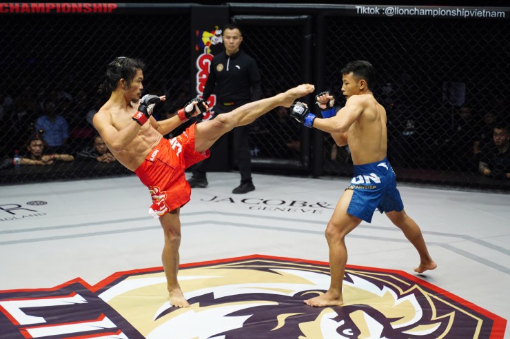 MMA 2 đấu 2: Sao Việt đấu cao thủ Trung Quốc suốt 10 phút, mãn nhãn thư hùng - 4